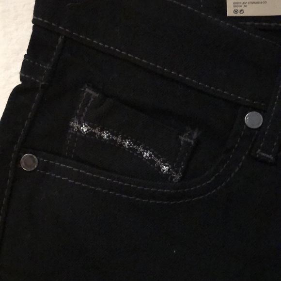 NWT Levi’s mid-rise skinny jet black jeans with silver embroidery on back pocket - Picture 2 of 12